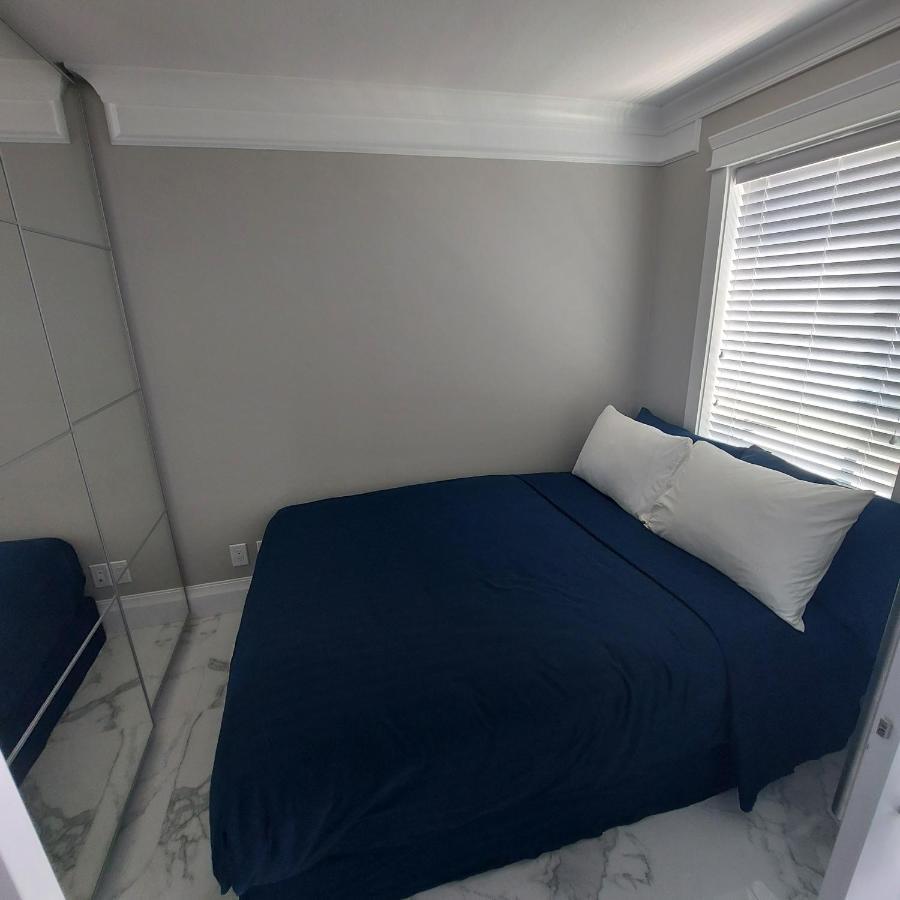 Апартаменты Beautiful Bright 3 Bed Townhouse Ванкувер Экстерьер фото